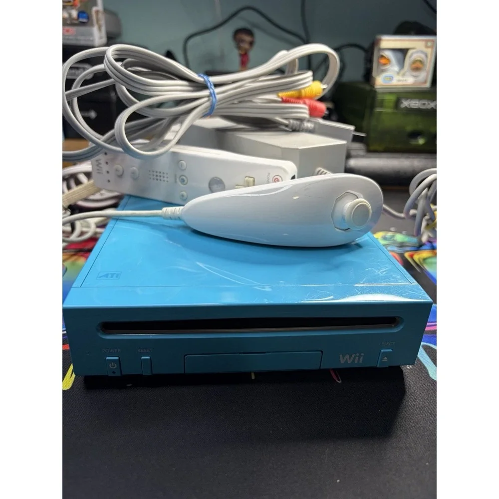 Nintendo Wii Limited Edition Blue Console Bundle W/ (6 Games)  - T&W